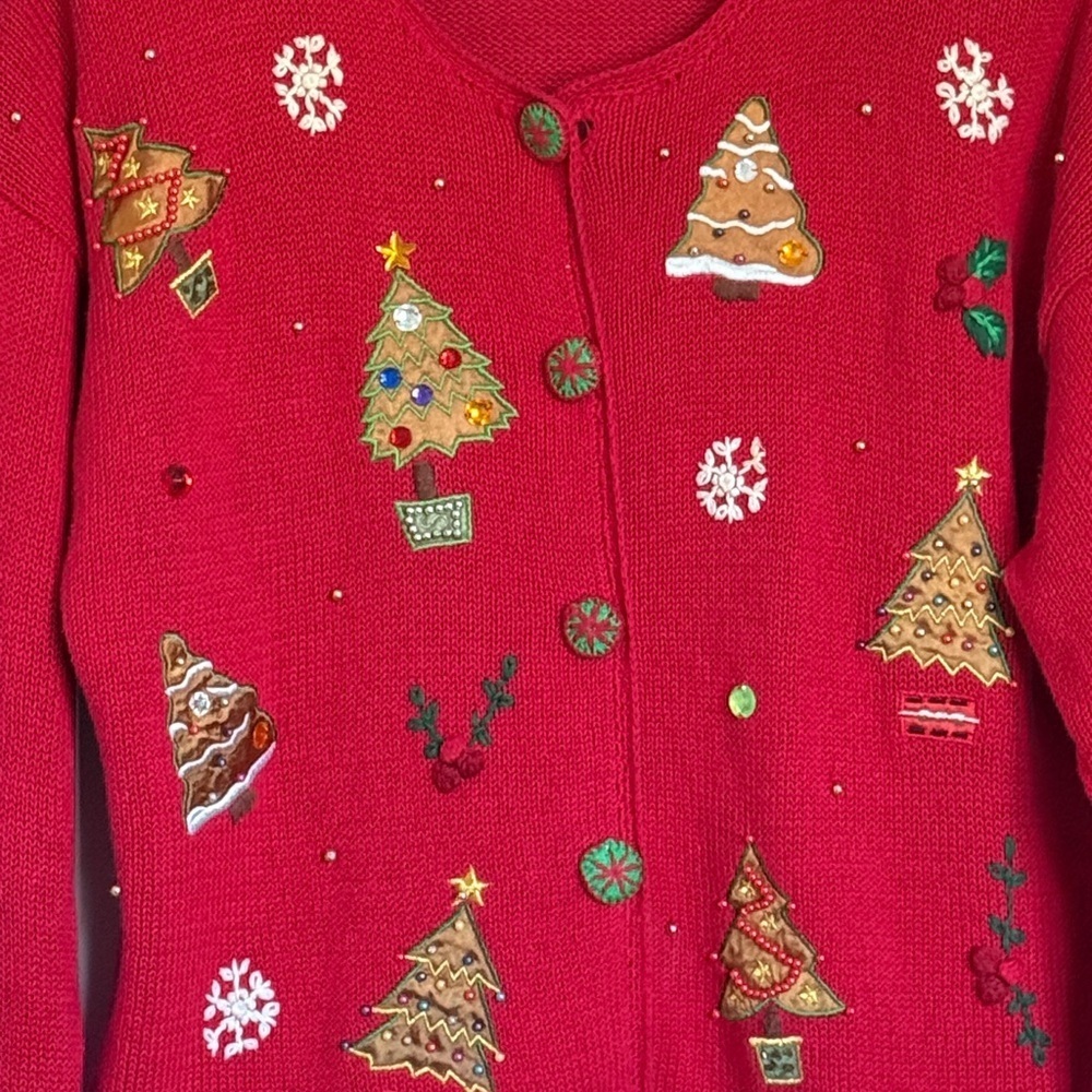 Vintage Nut Cracker Holiday Red Sweater with Festive Tree Design Size L - Picture 2 of 8